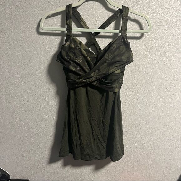 Lululemon Wrap it Up Tank - Picture 1 of 5